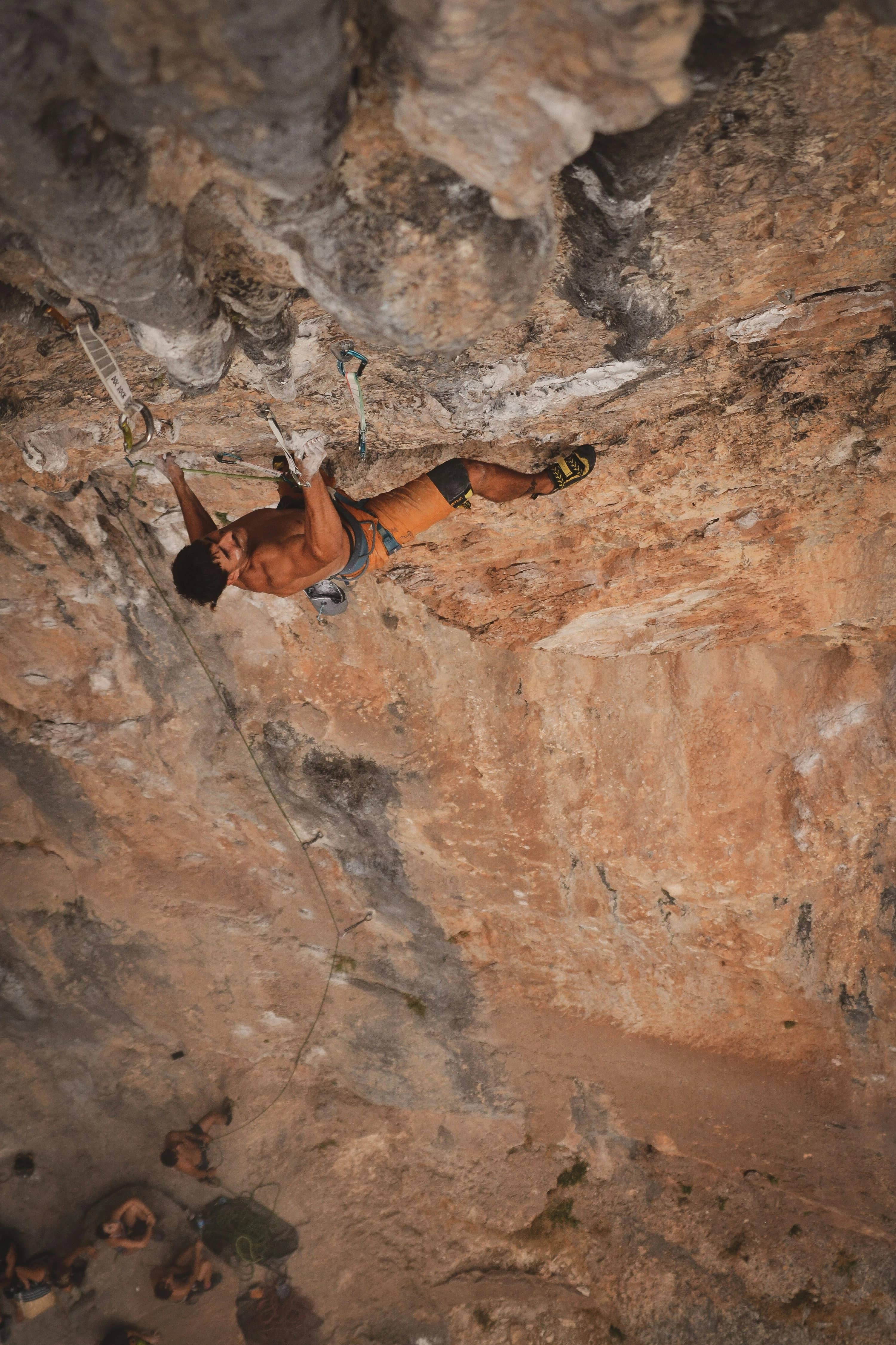 Wie bleibst du motiviert, wenn Fortschritt stagniert? (Fitness-Plateau verstehen & durchbrechen)